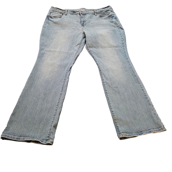 Old Navy Denim - Old Navy Curvy Profile Jeans Midrise Bootcut Lightwash Blue Plus Size 18…